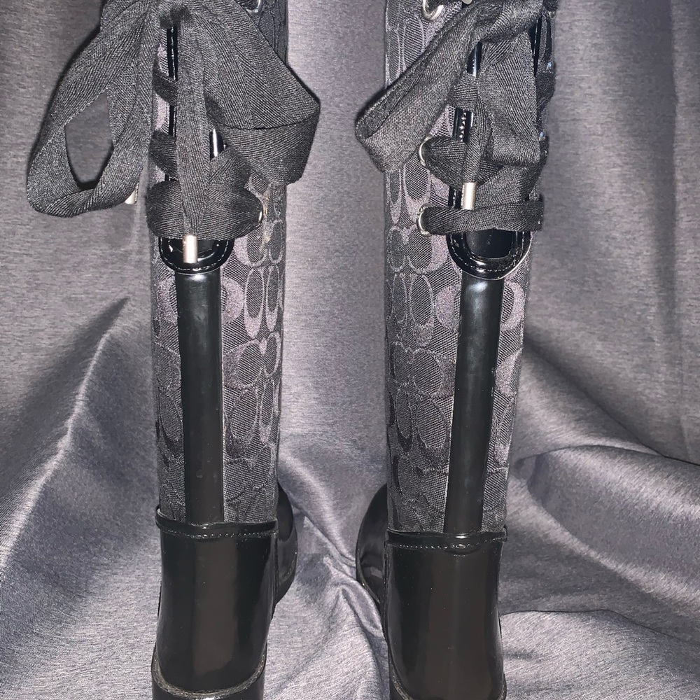 Women’s black coach rain boots - Picture 3 of 4